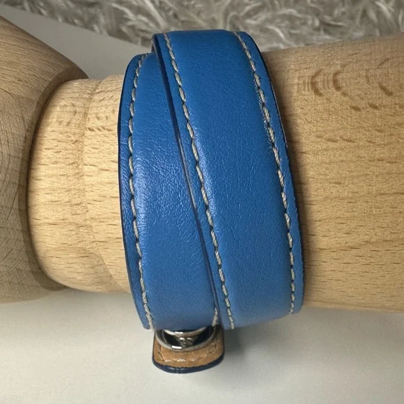 Coach Blue Wraparound Leather Bracelet with a Silver Plated Turnlock - Picture 7 of 13